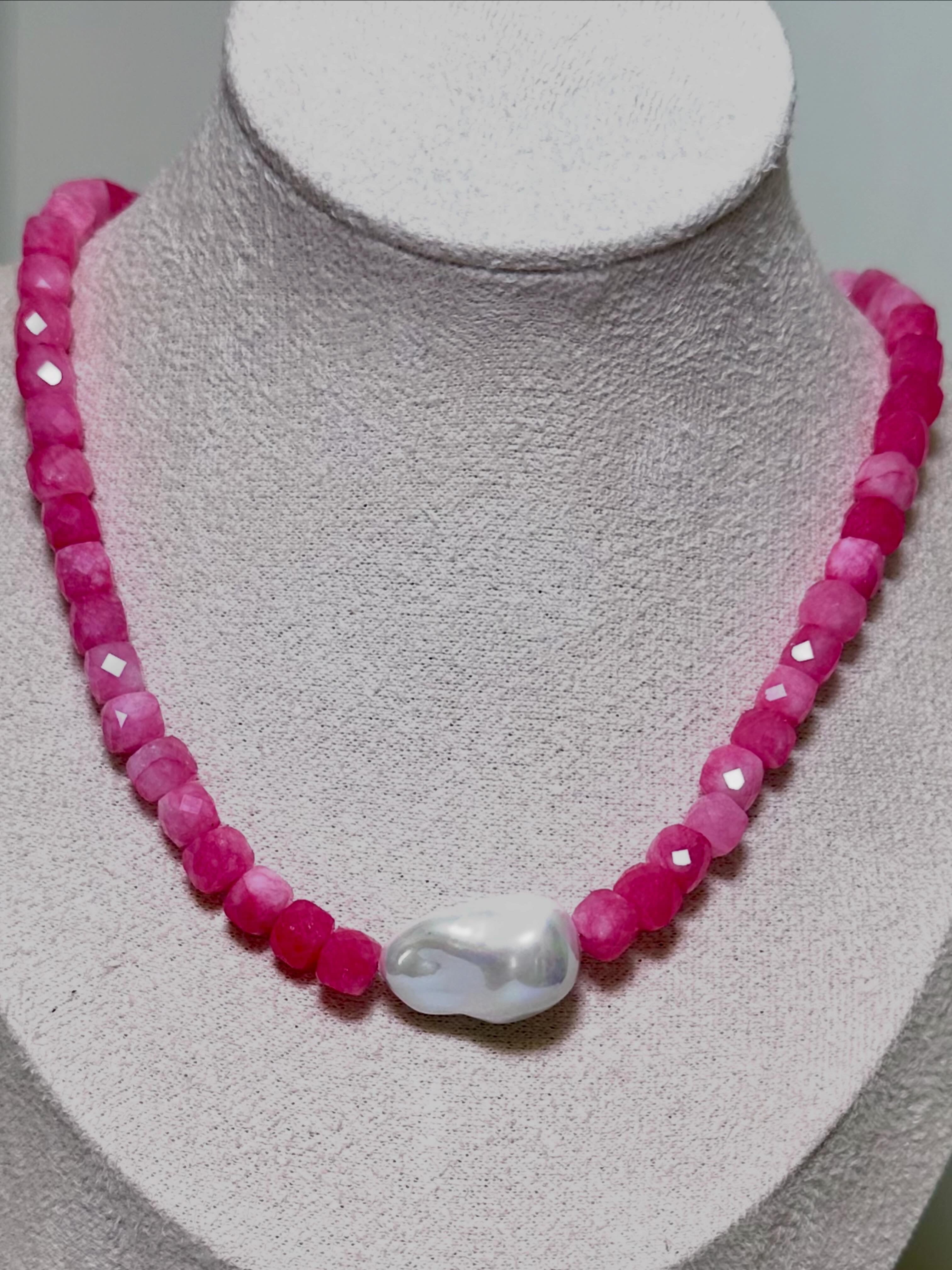 Sorbet Pearl Necklace Collection