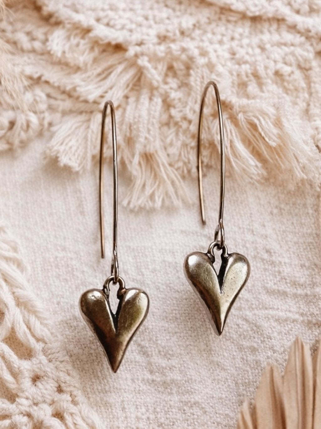 Tenderleaf Heart Drops Earrings