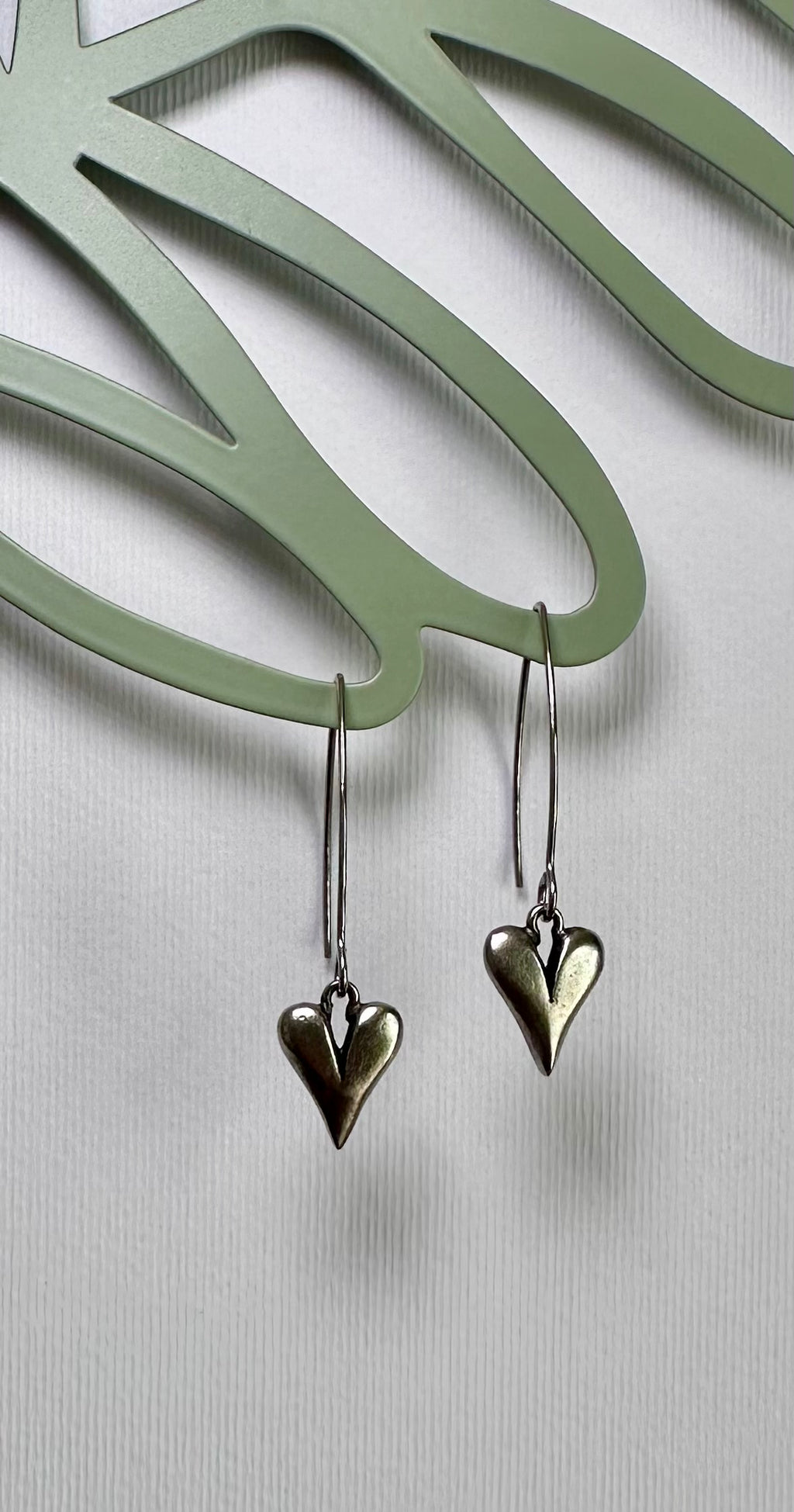 Tenderleaf Heart Drops Earrings