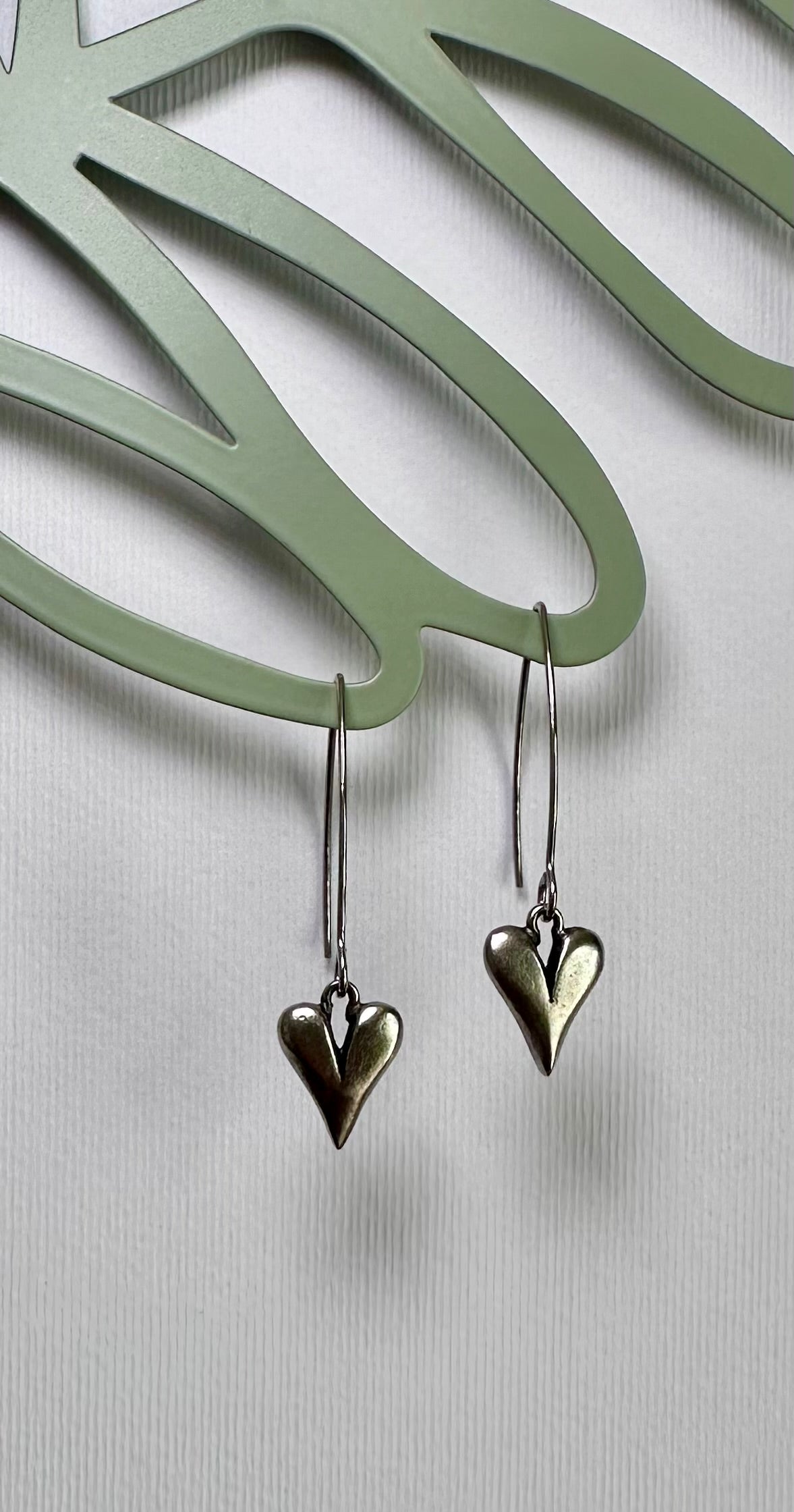 Tenderleaf Heart Drops Earrings