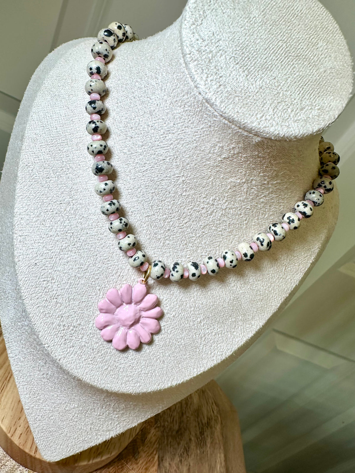 Dottie Daisy Necklace