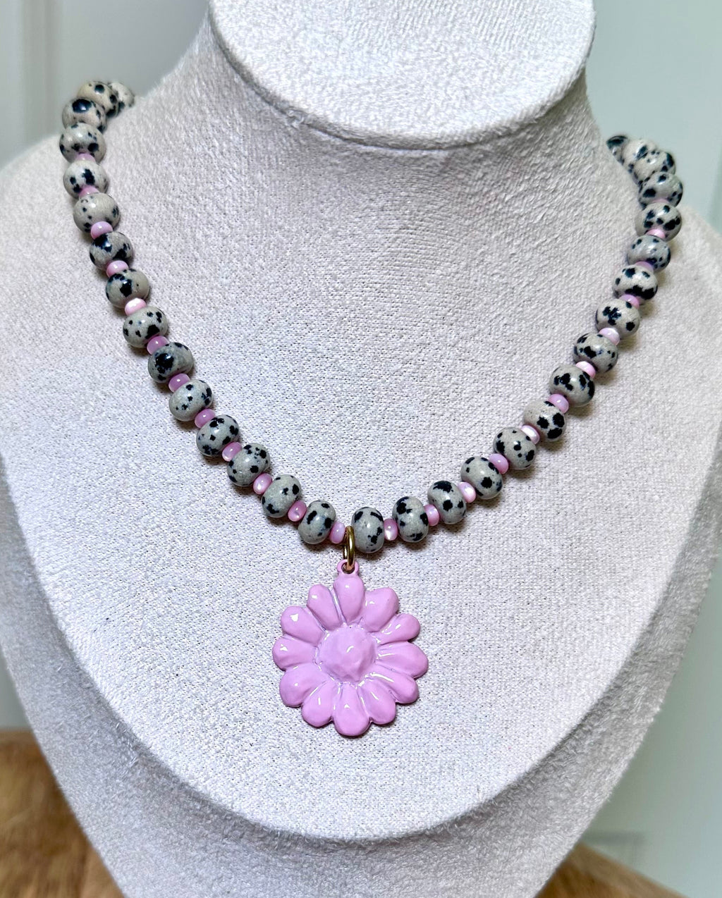 Dottie Daisy Necklace
